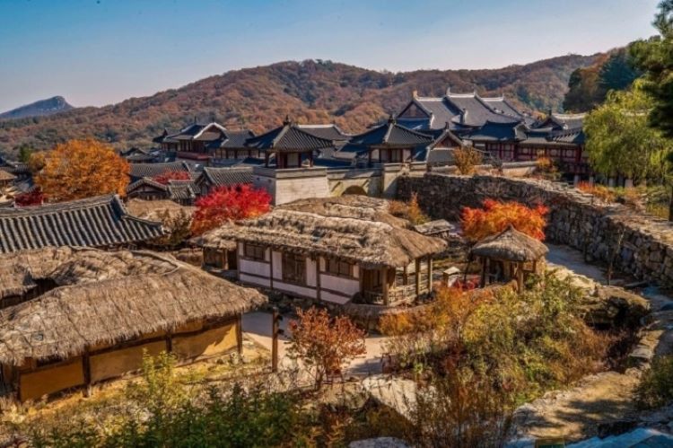 Làng dân tộc Seongeup Folk Village