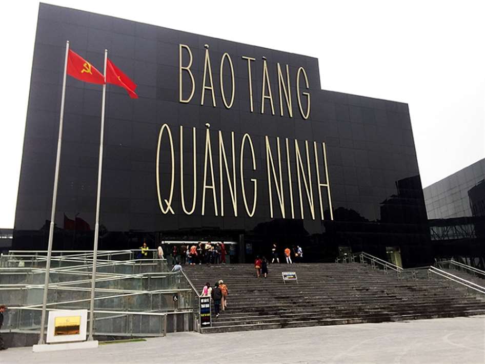 tour du lich ha long gia tot