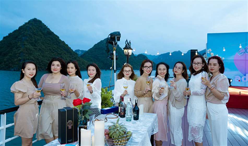 Giá phòng Du thuyền Aspira